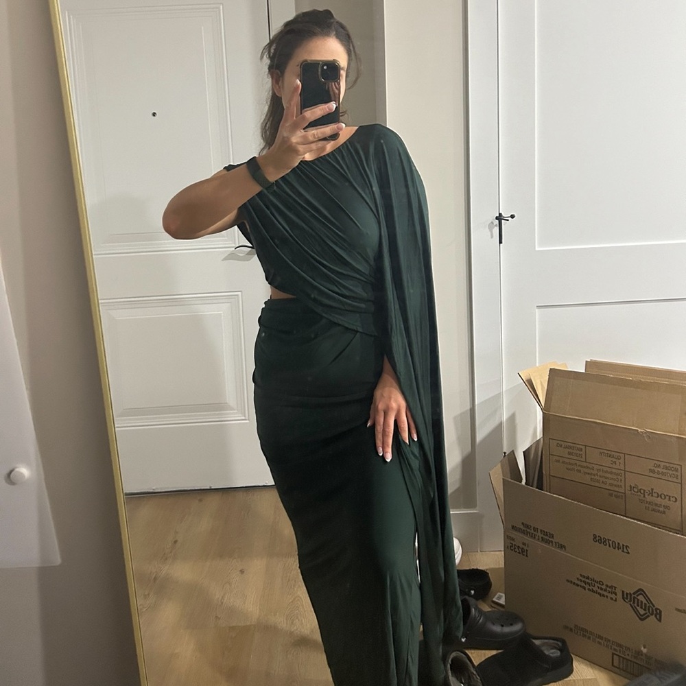 EAVES Ingrida Maxi Dress in Dark Emerald green

New with tags. Size XL.
